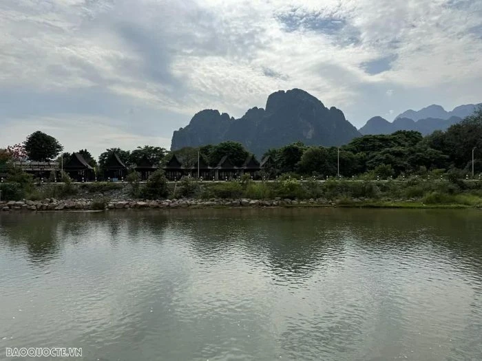 Vang Vieng - Bức tranh đồng quê sống động của đất nước triệu voi - Hình 1