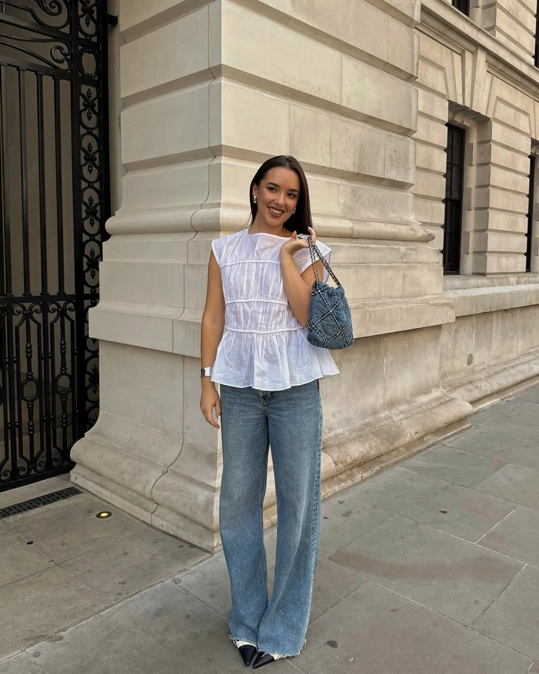 Xu hướng quần jeans đẹp nhất mùa này - Hình 4