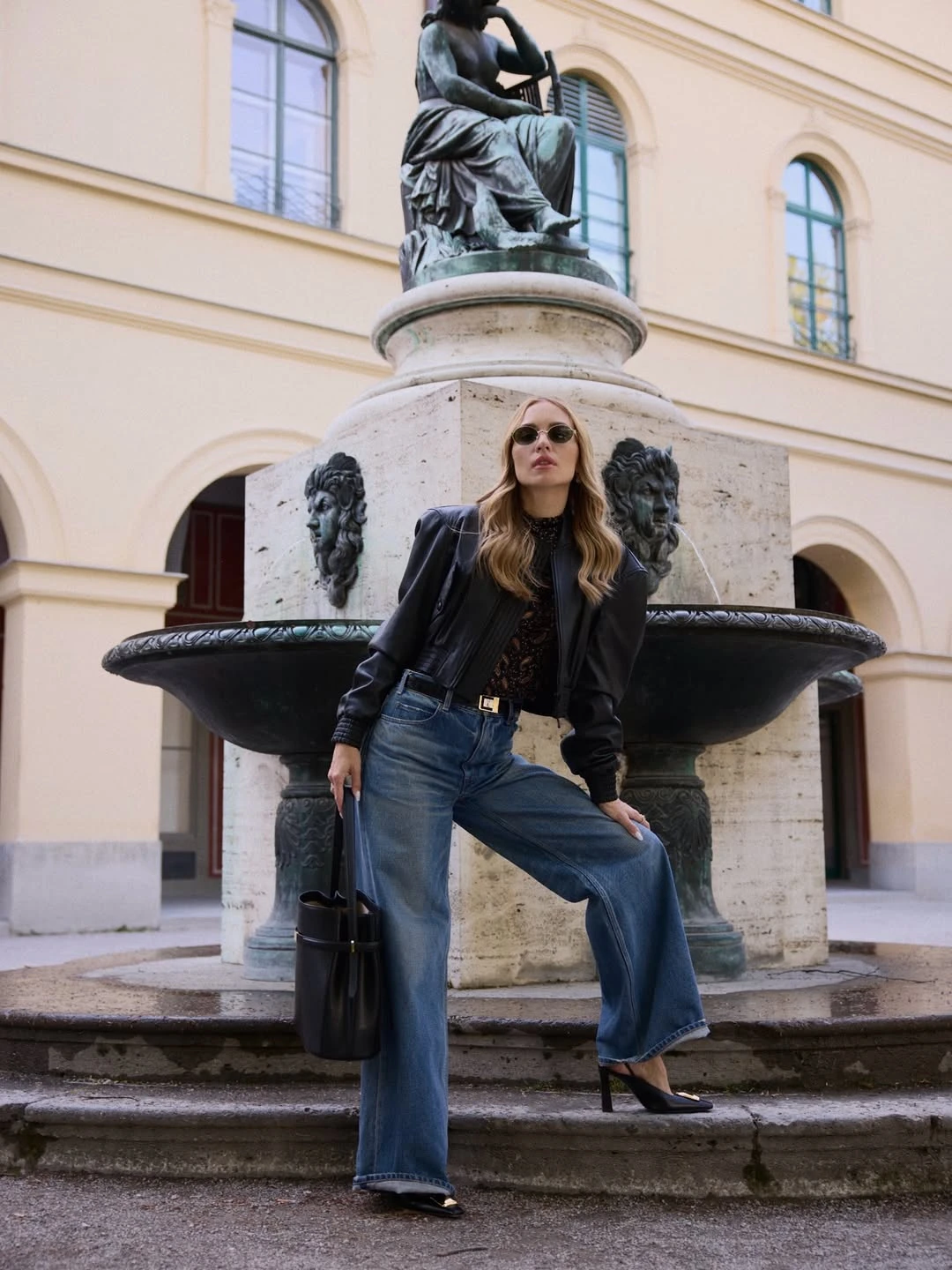 Xu hướng quần jeans đẹp nhất mùa này - Hình 2