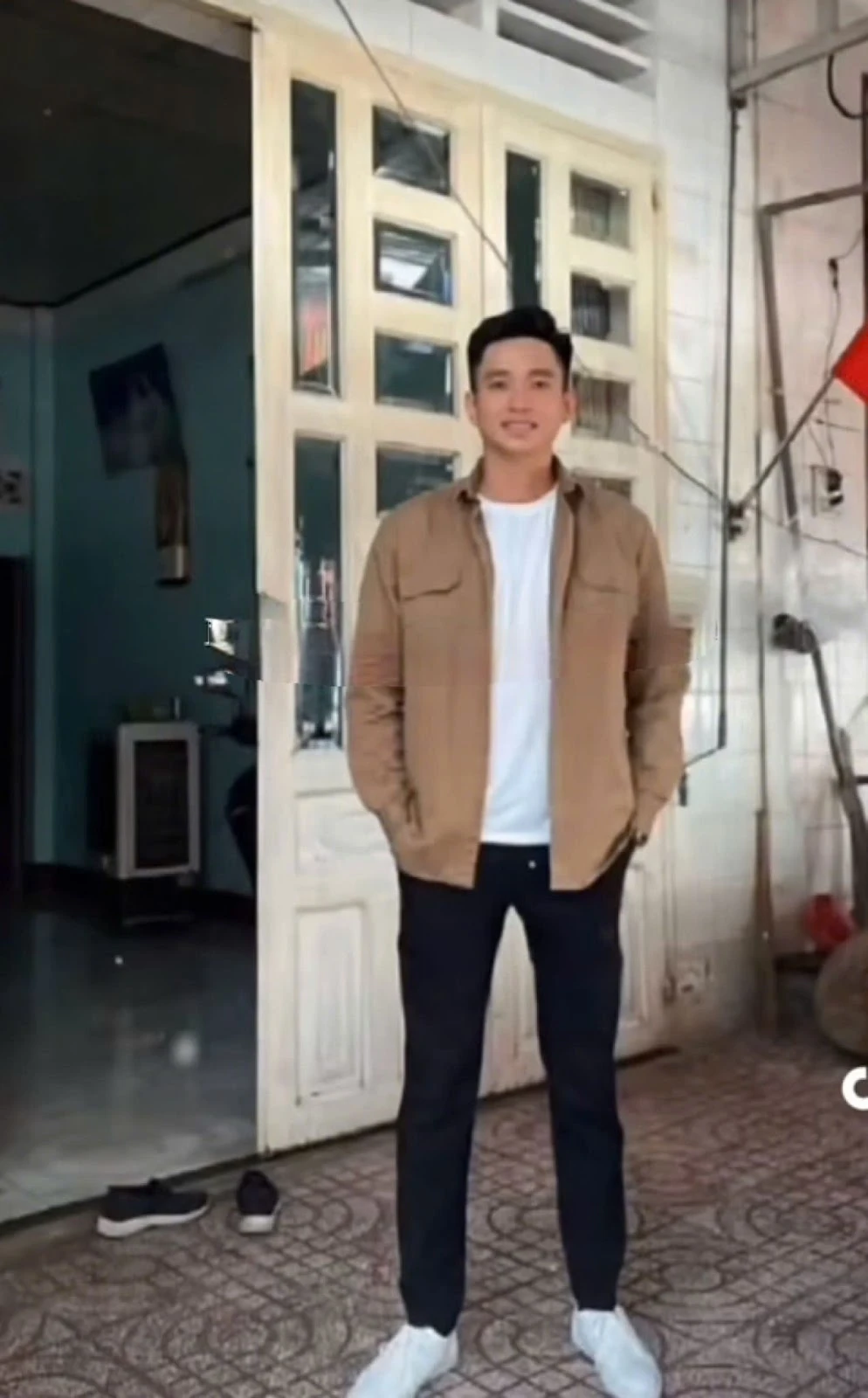 Lê Hoàng Hiệp duy trì chuỗi bất bại, lộ quá khứ sơ mi trắng, fan girl lo lắng? - Hình 4