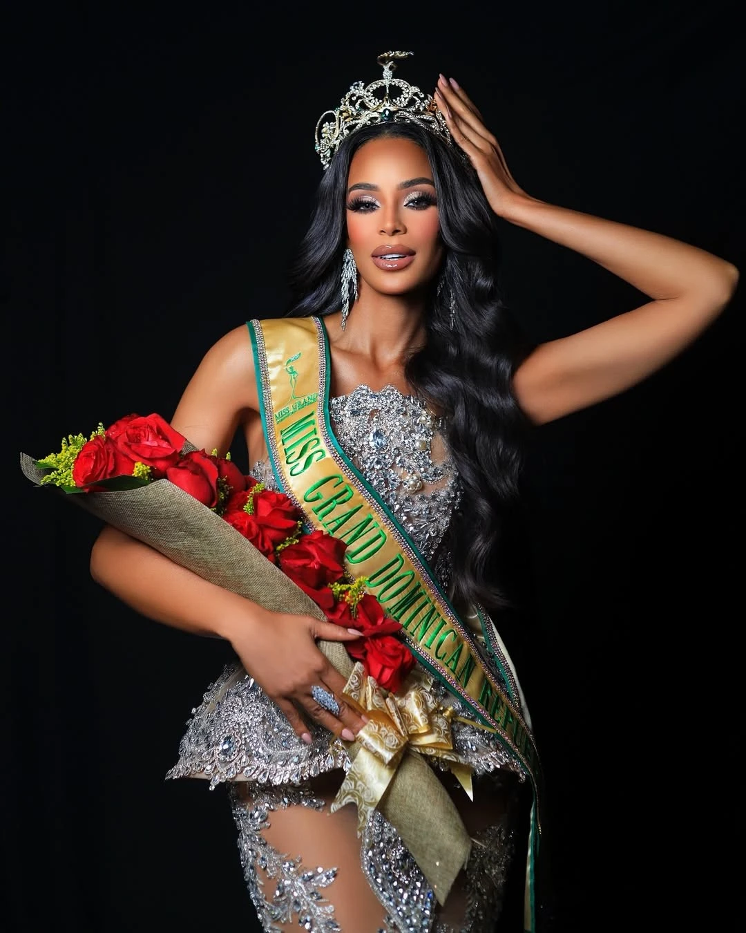 Miss Grand vừa đăng quang đã dính thị phi, ông Nawat loại từ vòng gửi xe? - Hình 2
