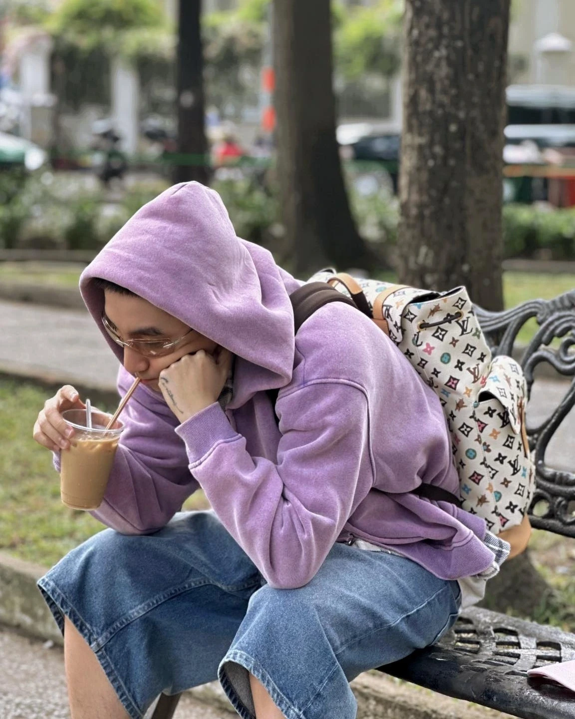 Sơn Tùng hứa là làm, đán.h úp chợ Bến Thành, lấy túi LV 300 triệu đựng măng cụt - Hình 8