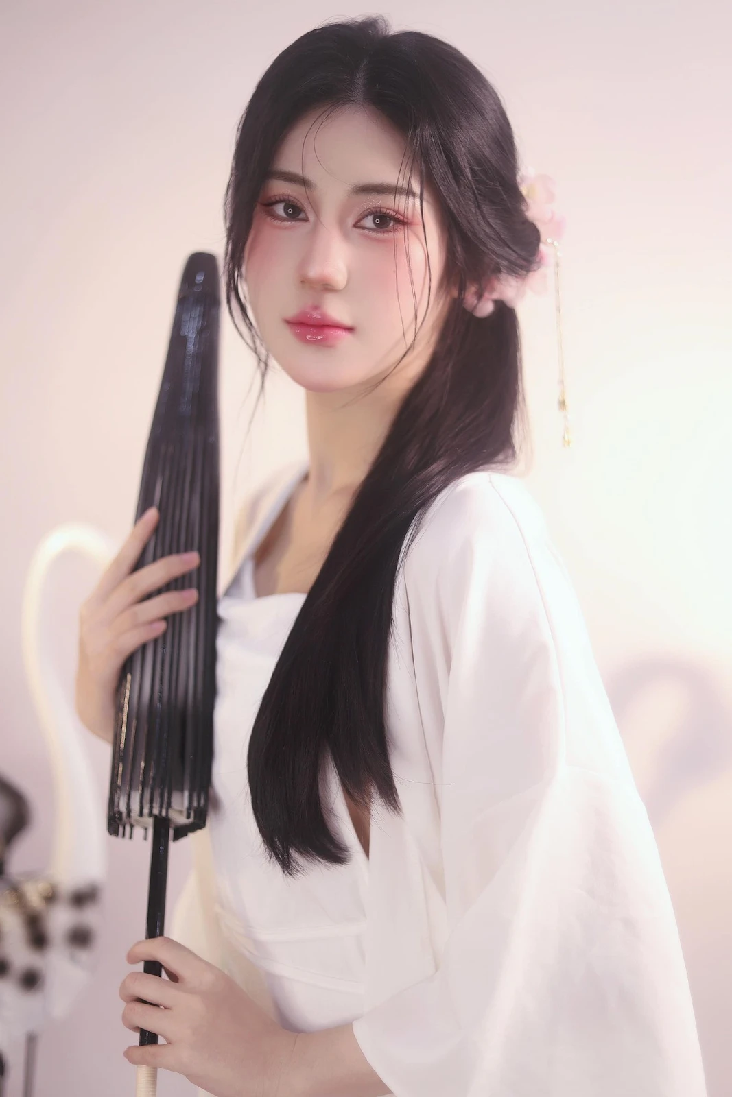 Thiên Thy Saint: Bị đồn yêu đệ tử Độ Mixi, khoe bồ bằng ảnh 17 , vừa tái xuất - Hình 1