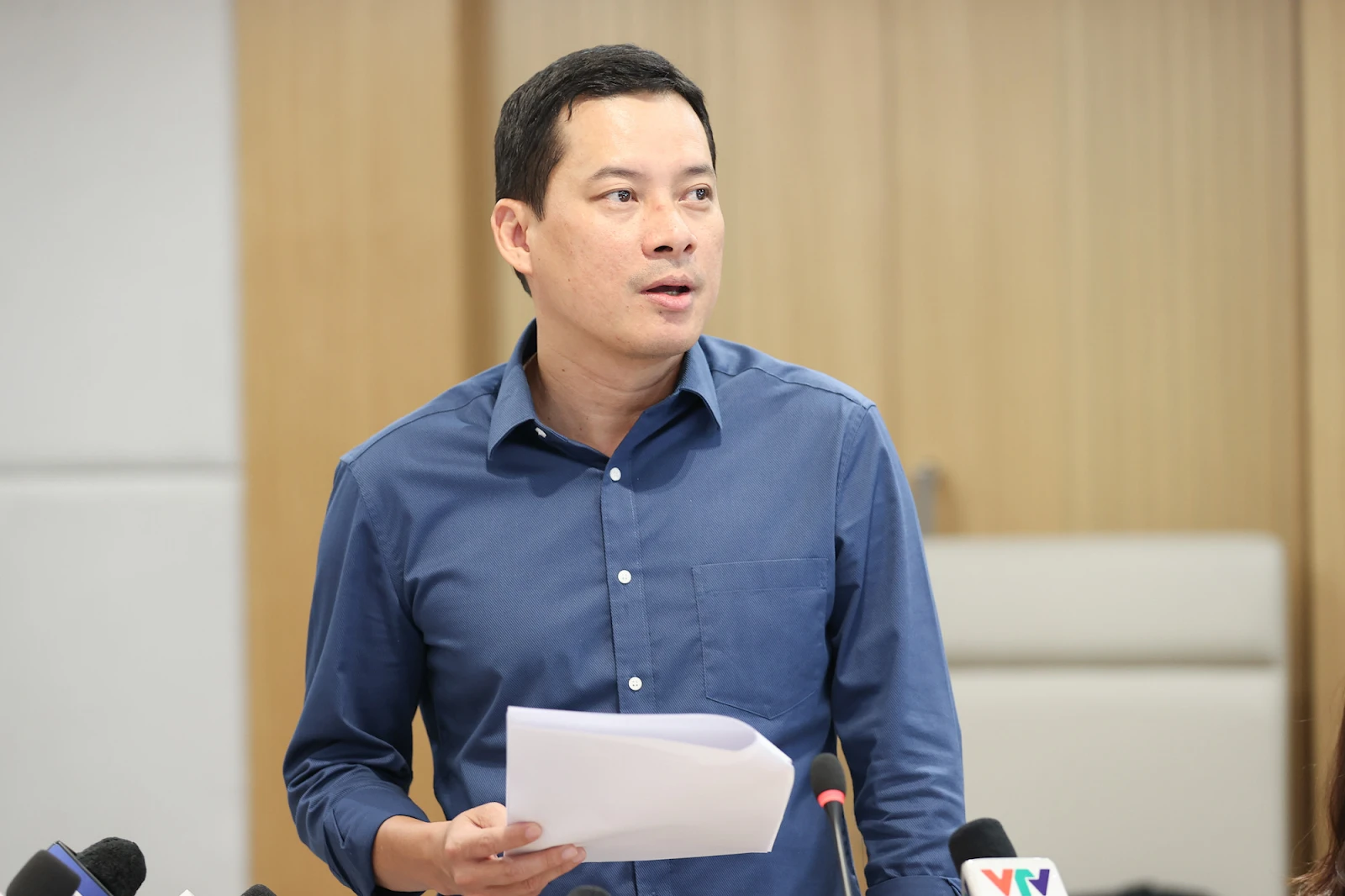 Vụ quảng cáo sữa lố: Vân Hugo đăng status sốc khi bị xử phạt, nghi bất phục? - Hình 6