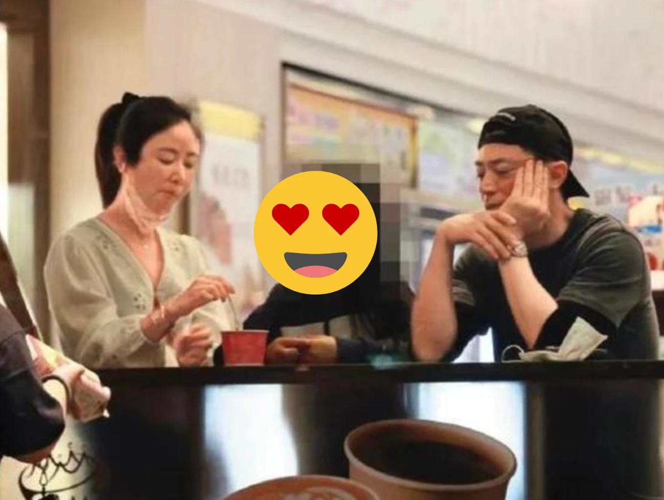 Lâm Tâm Như, Hoắc Kiến Hoa dắt con đi dạo, lộ tình trạng hôn nhân qua 1 chi tiết - Hình 3