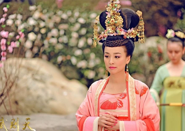 Trương Đình Trà xanh lươn lẹo nhất Cbiz, cướp chồng đàn chị nhận kết phong sát - Hình 1