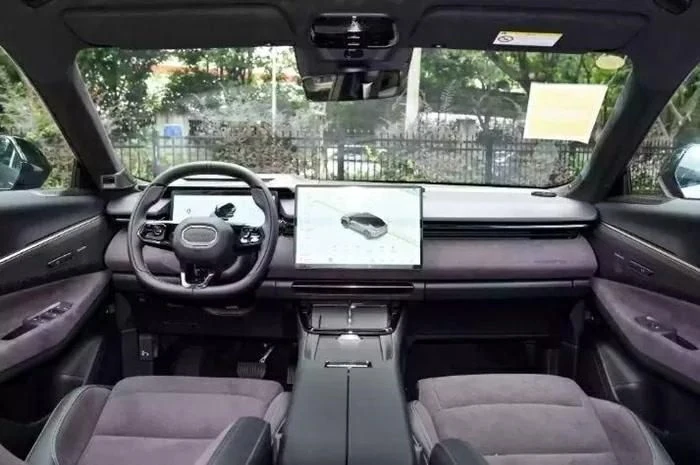 Đại lý bắt đầu nhận cọc Lynk & Co 08, giá tạm tính khoảng 1,5 tỷ đồng - Hình 3