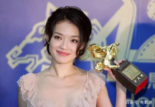 Thư Kỳ mỹ nữ phi.m cấ.p 3 nổi loạn hết tuổ.i trẻ giờ hạnh phúc bên chồng bạn thân - Hình 5