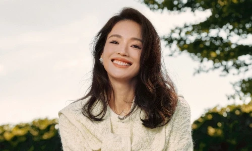 Thư Kỳ mỹ nữ phi.m cấ.p 3 nổi loạn hết tuổ.i trẻ giờ hạnh phúc bên chồng bạn thân - Hình 2