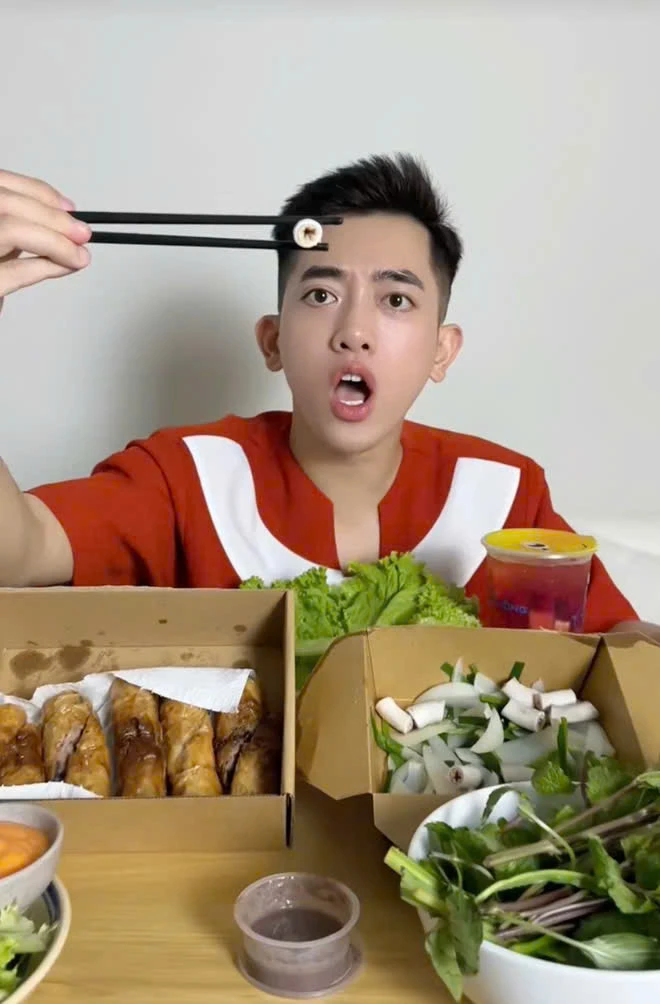 Drama bùng nổ: Tiktoker nổi tiếng lao đao vì món lòng xe điếu, Netizen phẫn nộ! - Hình 3