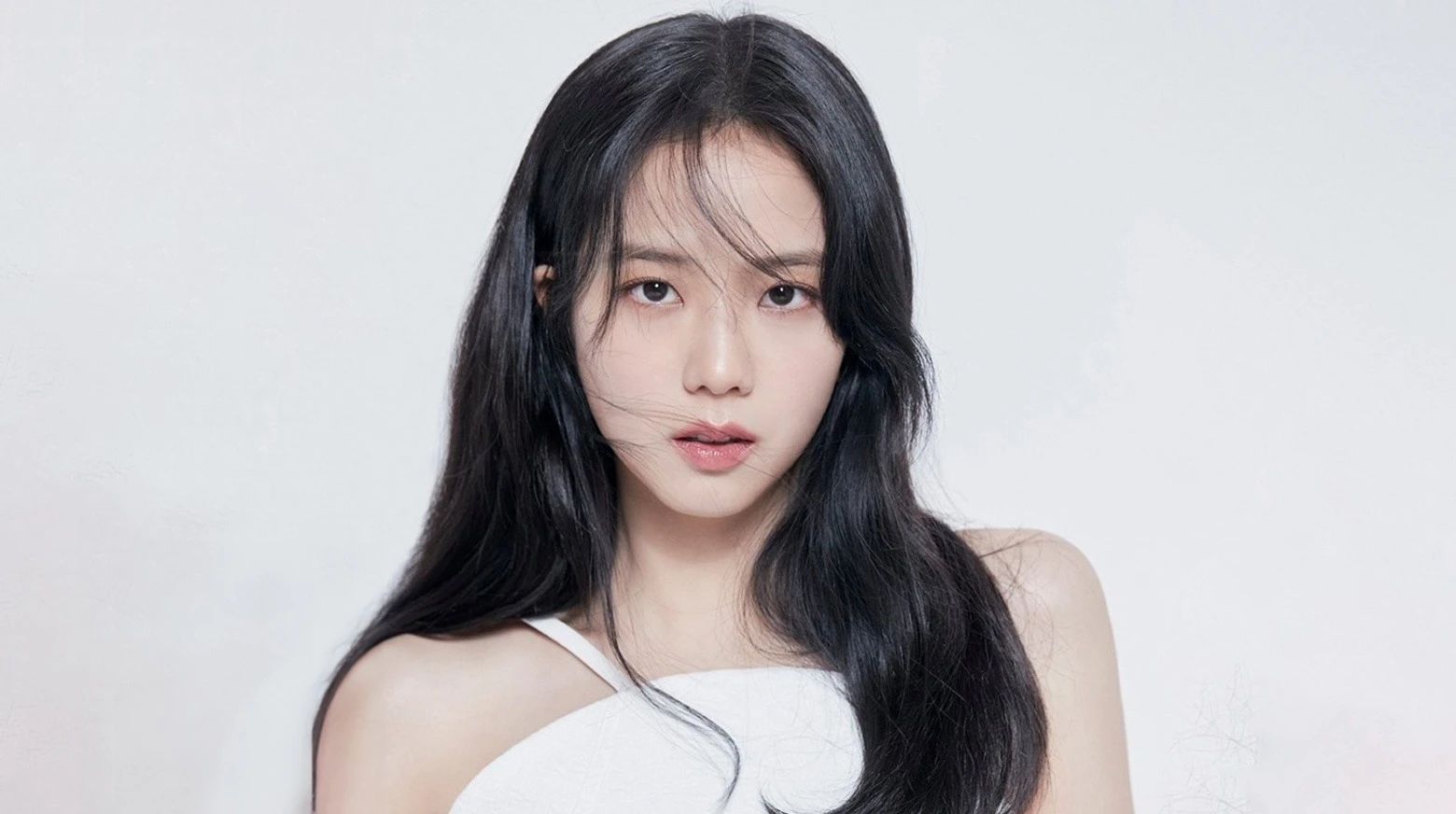 Jennie quậy đục nước thẳng tay tụt váy giữa sự kiện, Chị cả Jisoo bị réo tên - Hình 5
