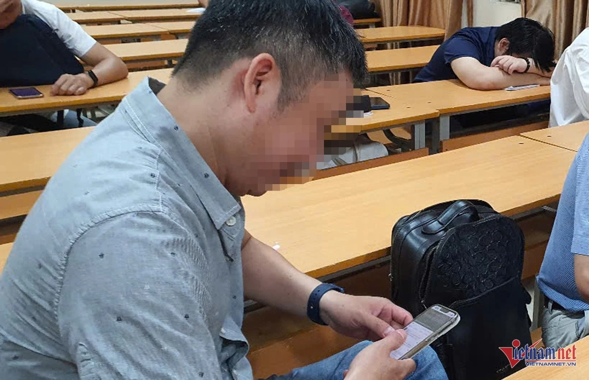 Vali tiền từ nước Pháp, cú lừa ngược qua mạng xã hội của người đàn ông Hà Nội - Hình 1