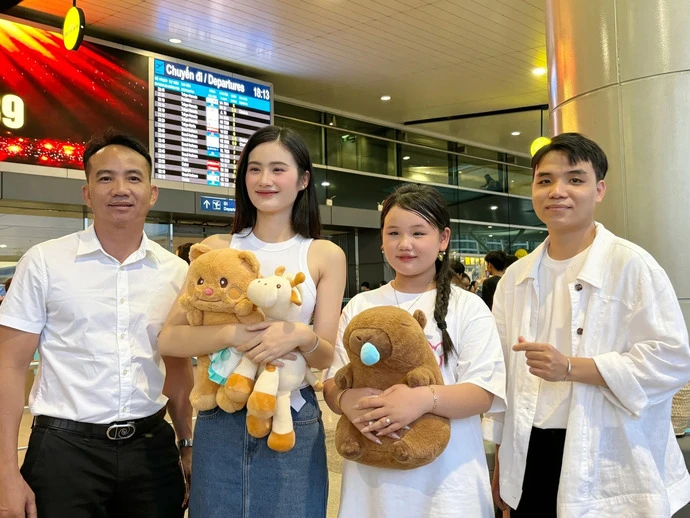 Ý Nhi từng bị đòi tước vương miện và hành trình giành lại hào quang nơi xứ người - Hình 9