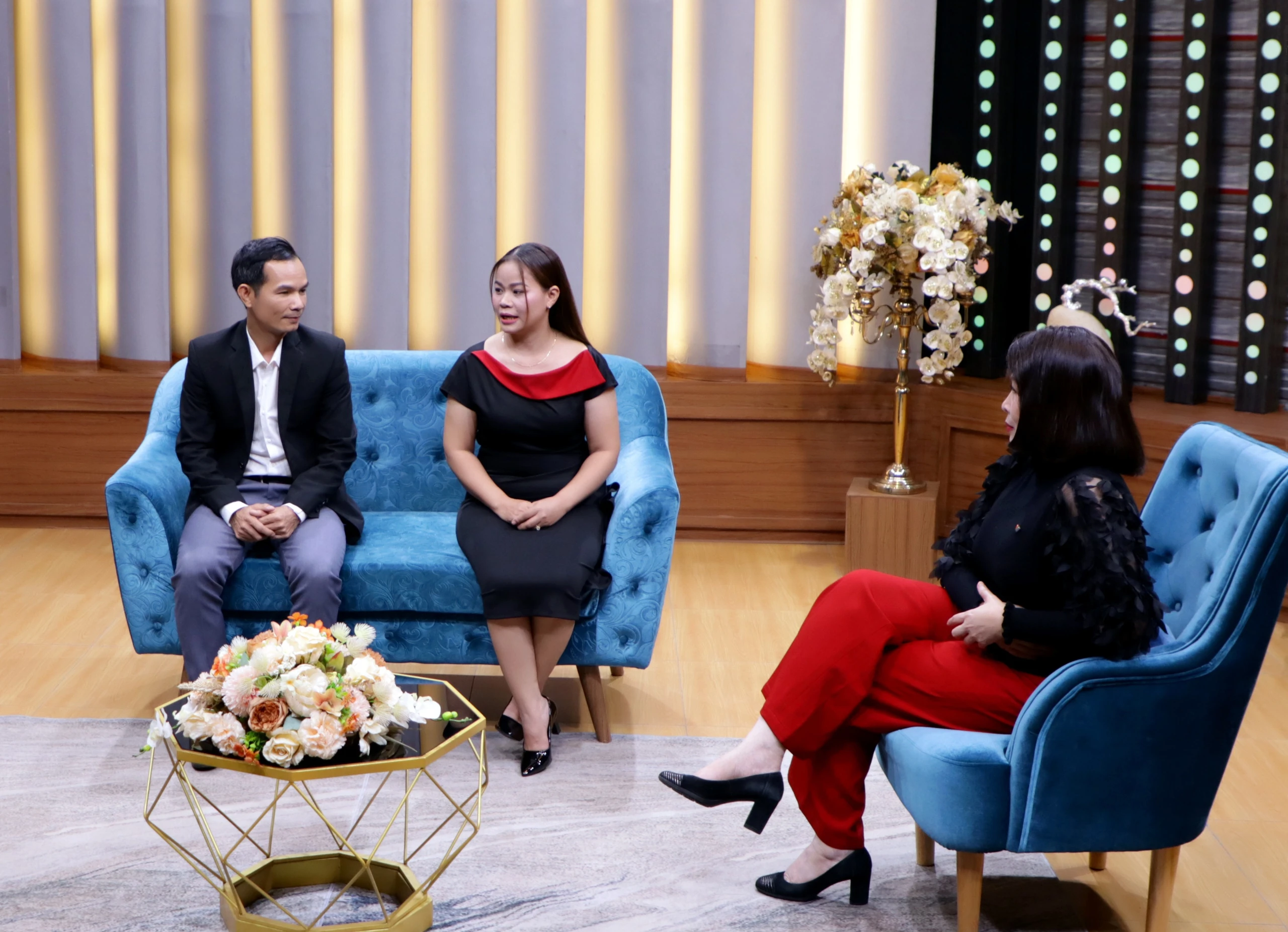 Bị nhà chồng phản đối 9 năm, người phụ nữ vẫn quyết cưới người yêu cùng quê - Hình 2