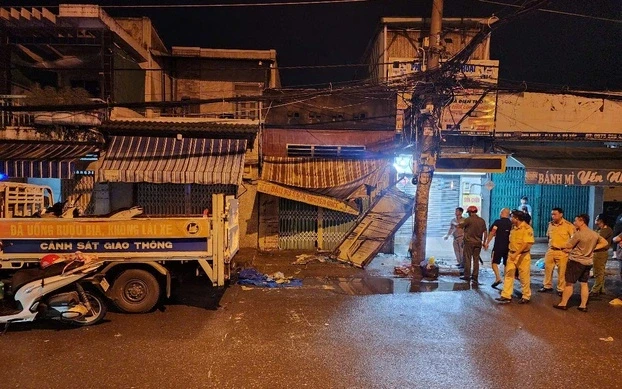 Gò Vấp: hai xe máy lao mạnh vào nhà dân, qua đời tại chỗ, nghi vấn do cướp giật? - Hình 6