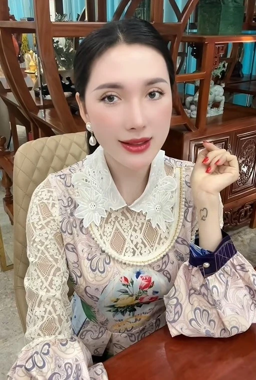 Ngân Collagen chống đối, tiếp tục bán hàng bị tuýt còi, người mua trúng kế? - Hình 5