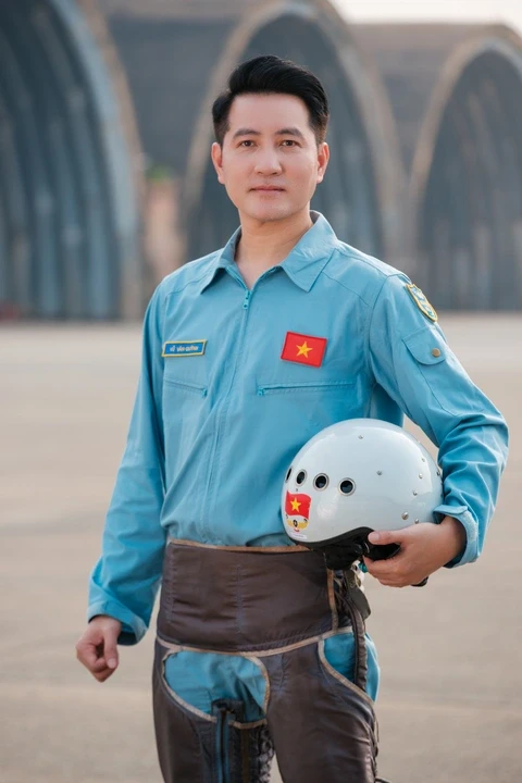 Nguyễn Phi Hùng: Kín tiếng, không scandal, nghi sắp cưới mẹ đơn thân Ngọc Lan - Hình 4