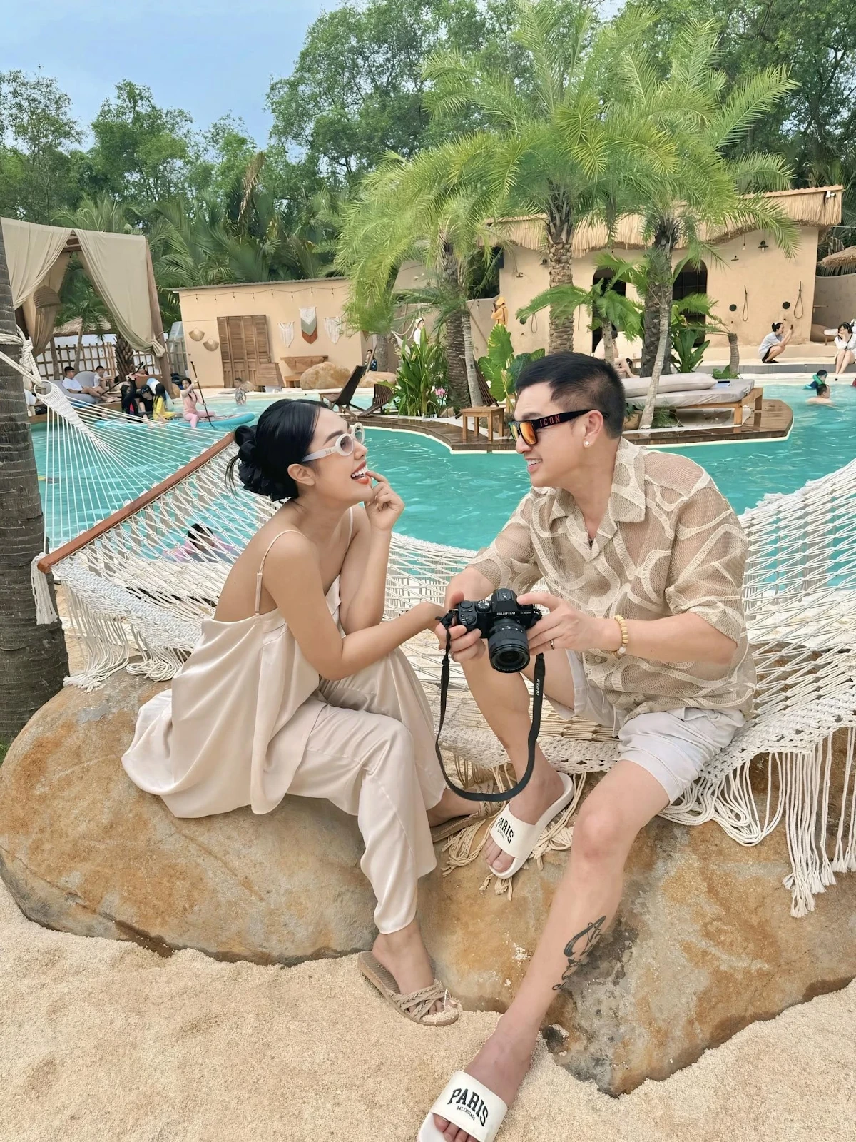 Quang Minh puts all his love into his girlfriend, acts extremely cruel towards Hong Dao? - Photo 4