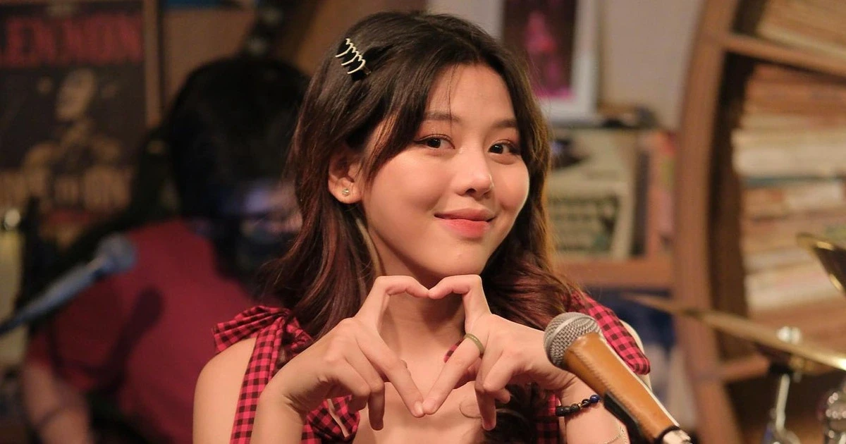 Muộii: từng nhận vé vàng tại VietNam Idol, gây sốt Em Xinh mơ ước mua nhà cho mẹ - Hình 2