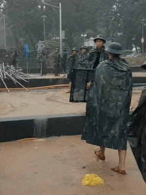 NÓNG: Sân khấu Chung kết Hoa hậu Việt Nam 2024 tại Huế bị tháo dỡ, cảnh tượng hiện tại gây hoang mang - Hình 3