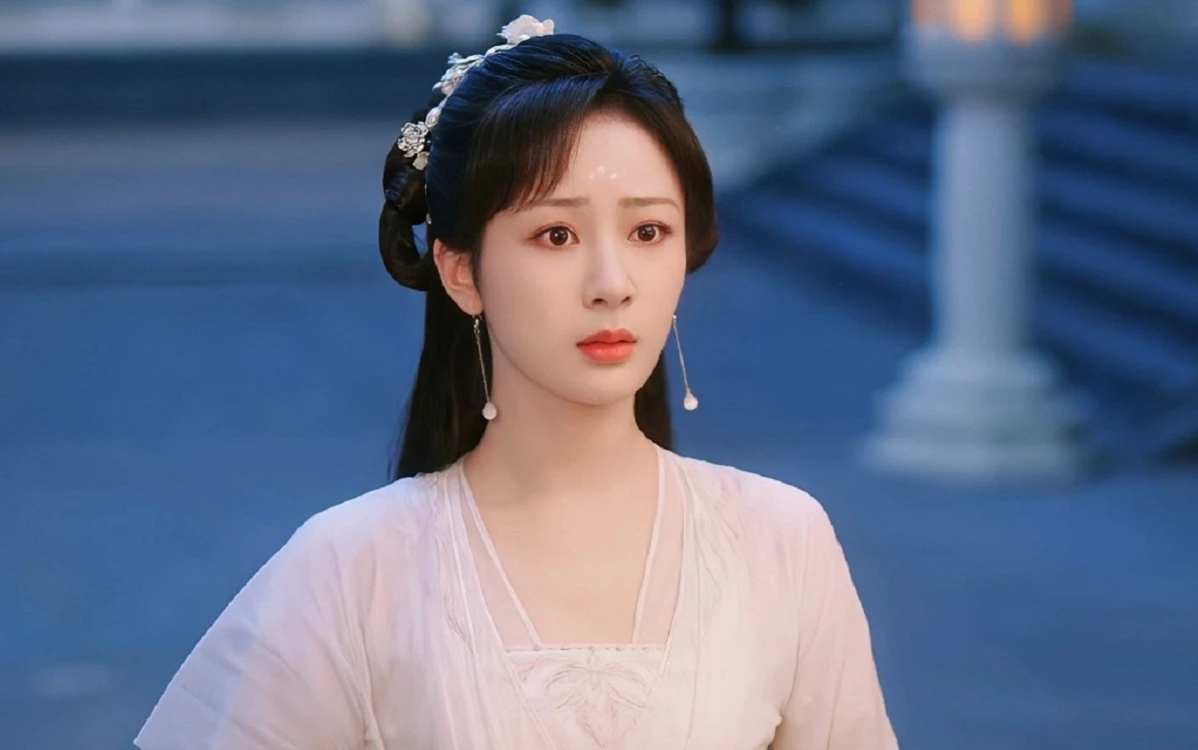 Dương Tử: Từ mỹ nhân đường lưỡi bò bị fan Việt ghét, nhận đề cử Bạch Ngọc Lan - Hình 9