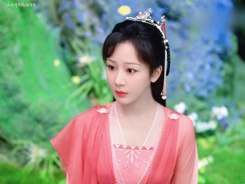 Dương Tử: Từ mỹ nhân đường lưỡi bò bị fan Việt ghét, nhận đề cử Bạch Ngọc Lan - Hình 11