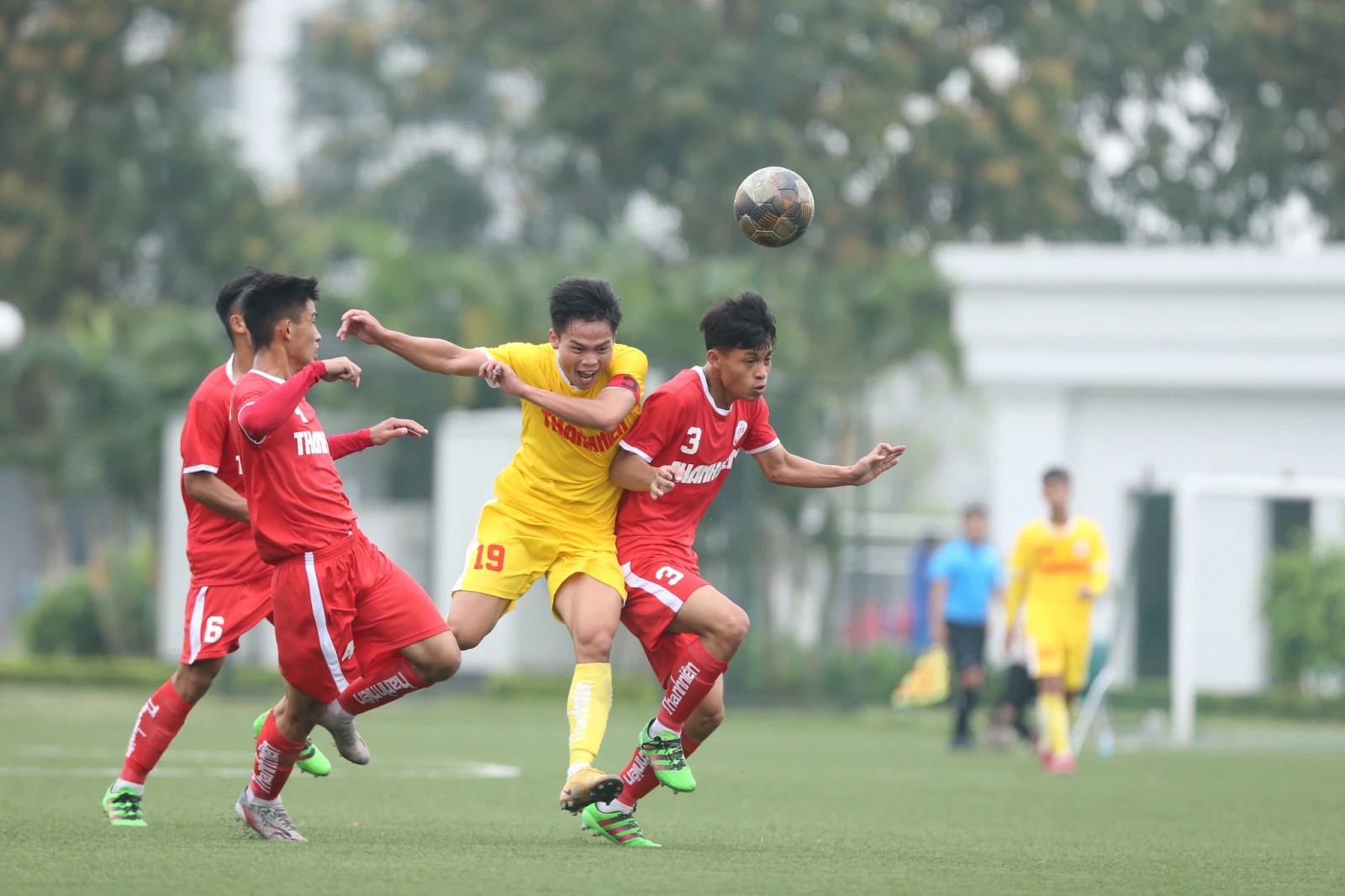 Hồ Văn Cường trần trụi vào bếp rửa chén, đội vợ lên đầu, CĐM đặt biệt danh mới - Hình 4