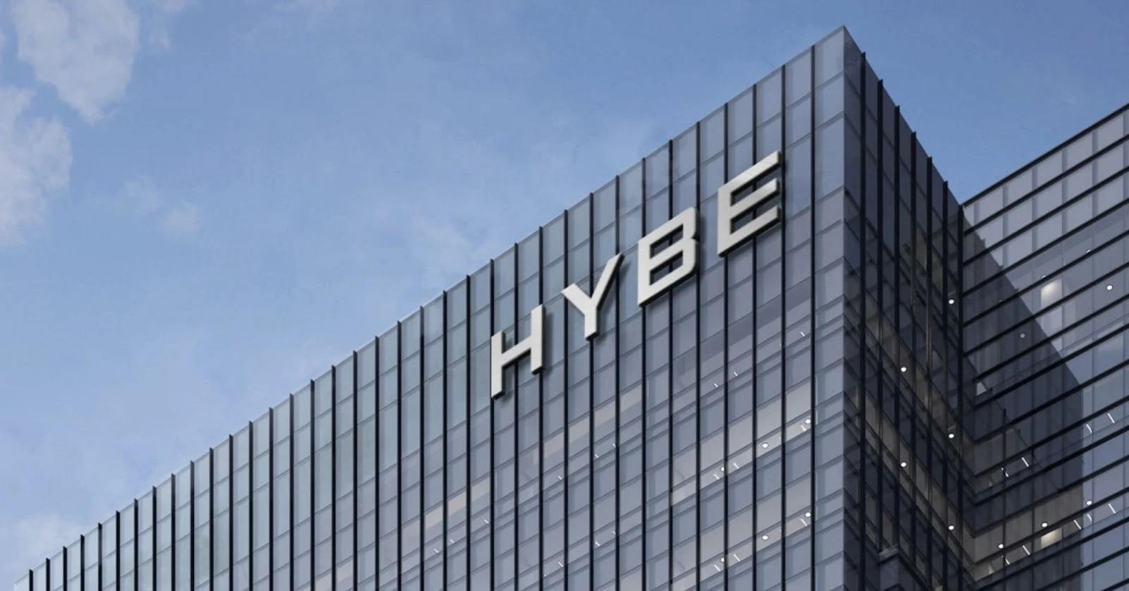 HYBE, Min Hee Jin đấu tố: NewJeans trở thành quân cờ giữa cuộc chiến thượng tầng - Hình 2