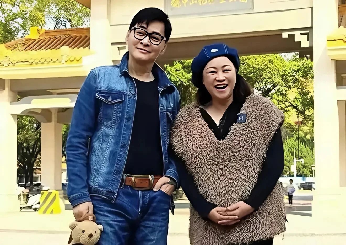 Cố Quán Trung: Mỹ nam cổ trang lao dốc vì phi.m 1.8 , U70 bán chân gà mưu sinh - Hình 7