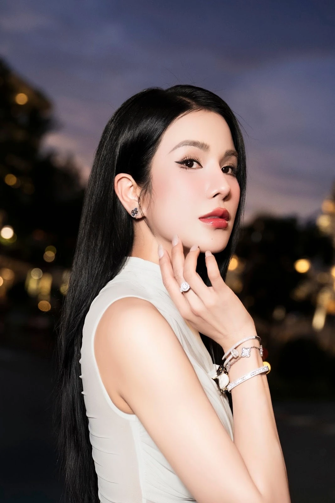 Diệp Lâm Anh Phạm Kiên: Chưa một lời xác nhận nhưng hành động nói thay tất cả! - Hình 3