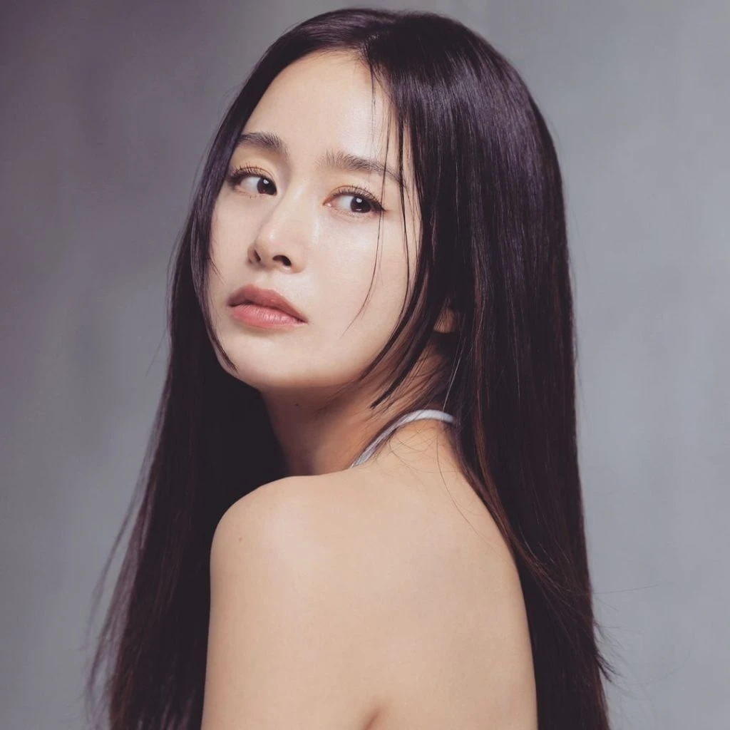 Kim Tae Hee phản pháo cực gắt khi bị nói dao kéo sự thật khiến ai cũng bất ngờ - Hình 2