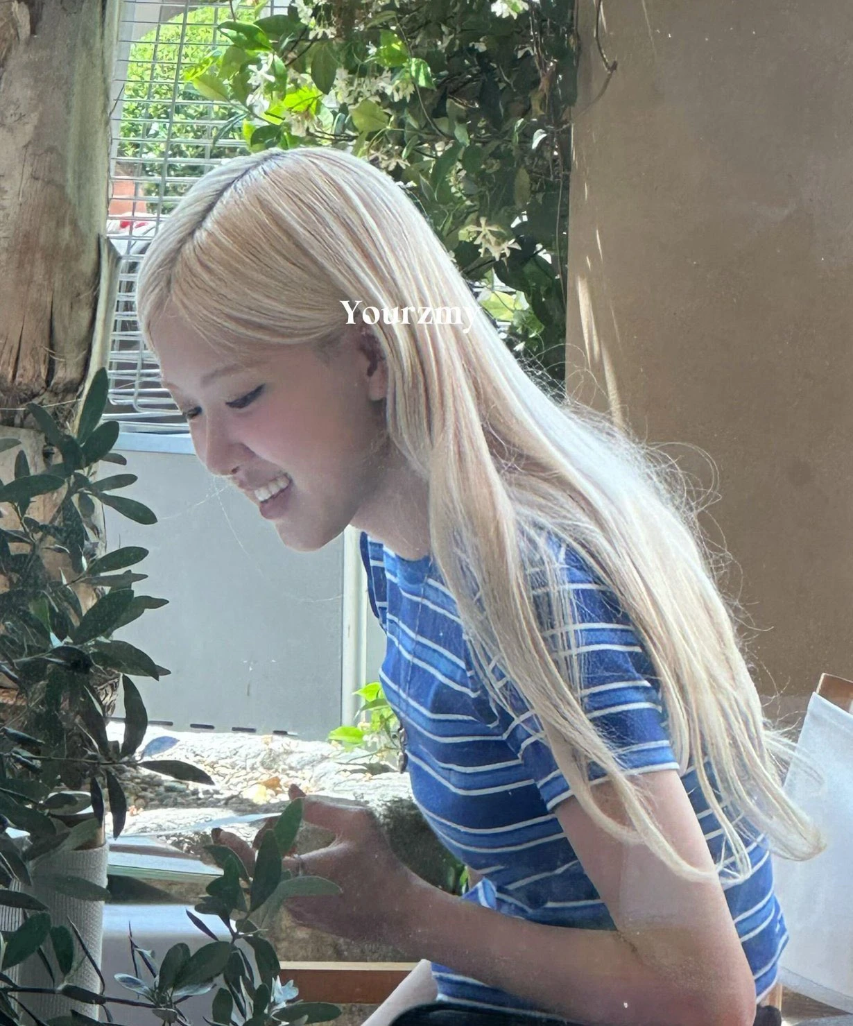 Rosé ăn bánh chữ vì réo tên 1 sao nam trong APT, chia rẽ nội bộ fandom? - Hình 5