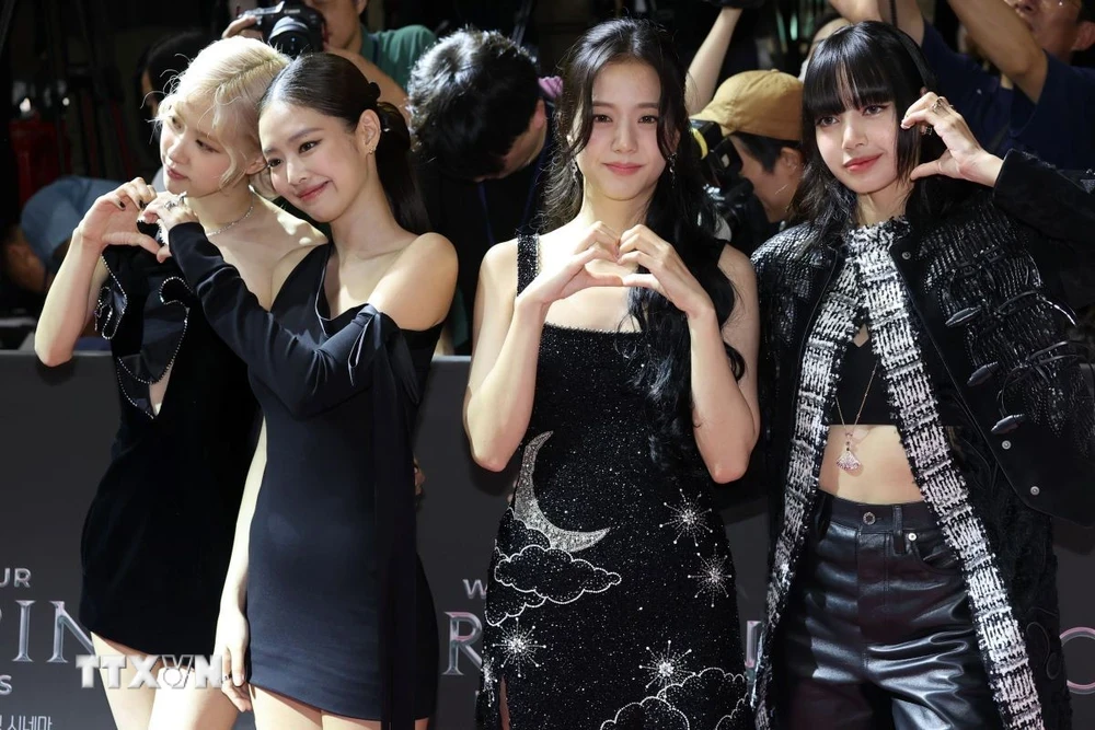 Rosé dạo chơi ở Mỹ không lo tập luyện, bị cả thế giới lên án, lo BTS vượt mặt - Hình 7