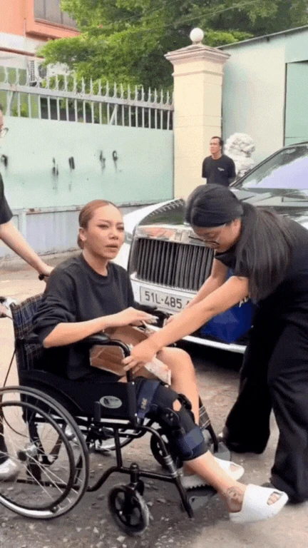 Chuyện gì đã xảy ra khiến loạt Em Xinh bị chấn thương nghiêm trọng? - Hình 1