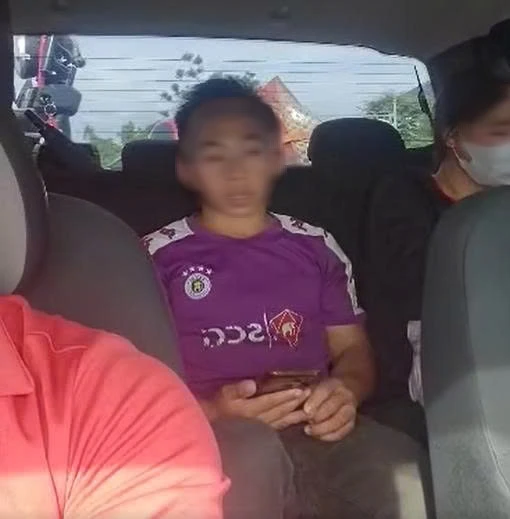 2 người đồng bào bị taxi chặt 4 triệu: người nhà tài xế gọi điện, làm thứ sốc - Hình 4