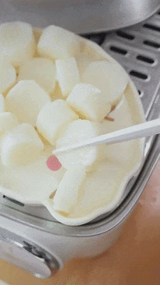 Bữa sáng nuôi dưỡng tỳ vị: Món bánh hoa cuốn nhân thịt củ mài, dễ làm lại cực kỳ tốt cho sức khỏe cả nhà - Hình 2