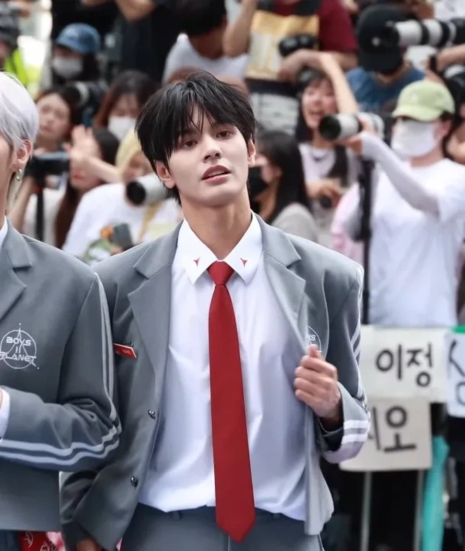 Hanbin lung lay vị thế độc tôn, thêm 1 thực tập sinh người Việt debut gây sốt? - Hình 2