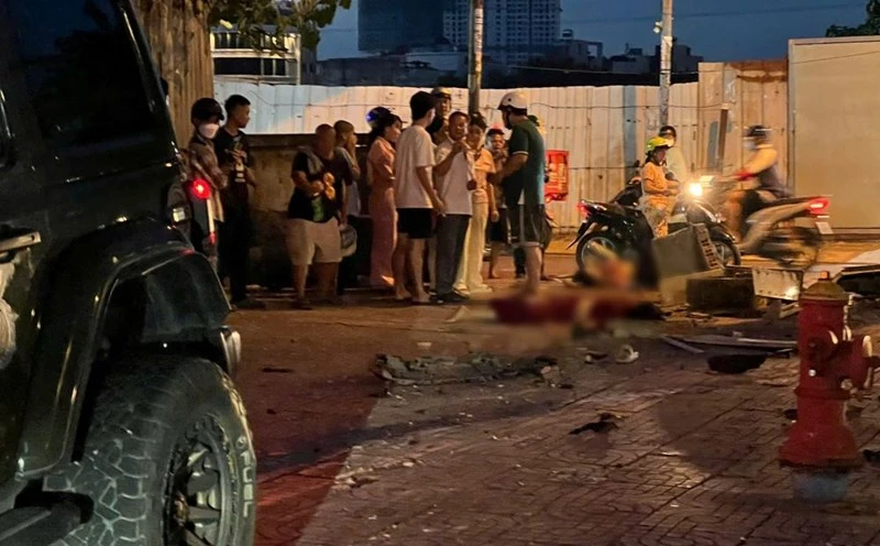 Nam tài xế lái ô tô tông đổ dải phân cách, khiến hai mẹ con qua đời, đã đầu thú - Hình 3