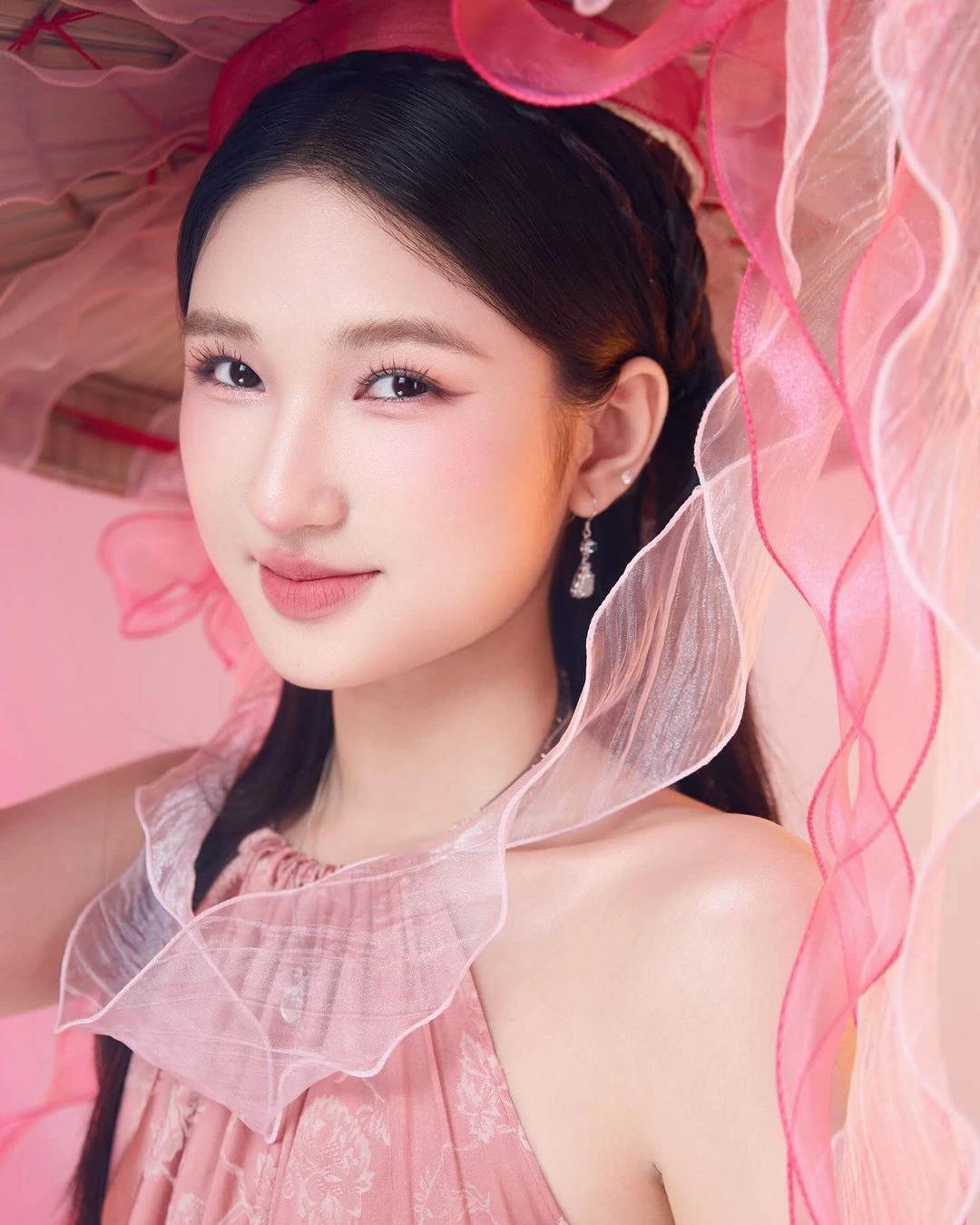 Nàng Mơ: từ hot girl thị phi lột xác thành tiểu tiên nữ, vẫn tranh cãi 1 điều - Hình 8
