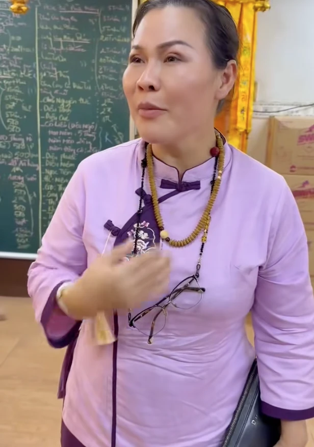 Vợ Quý Bình bị nhà chồng đuổi, cấm về nhà, đáp trả gắp: Không cùng đẳng cấp! - Hình 4