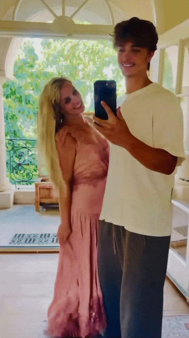 Britney Spears hạnh phúc hàn gắn với con trai: Nhìn visual quý tử cao 1m91 mà sốc! - Hình 2