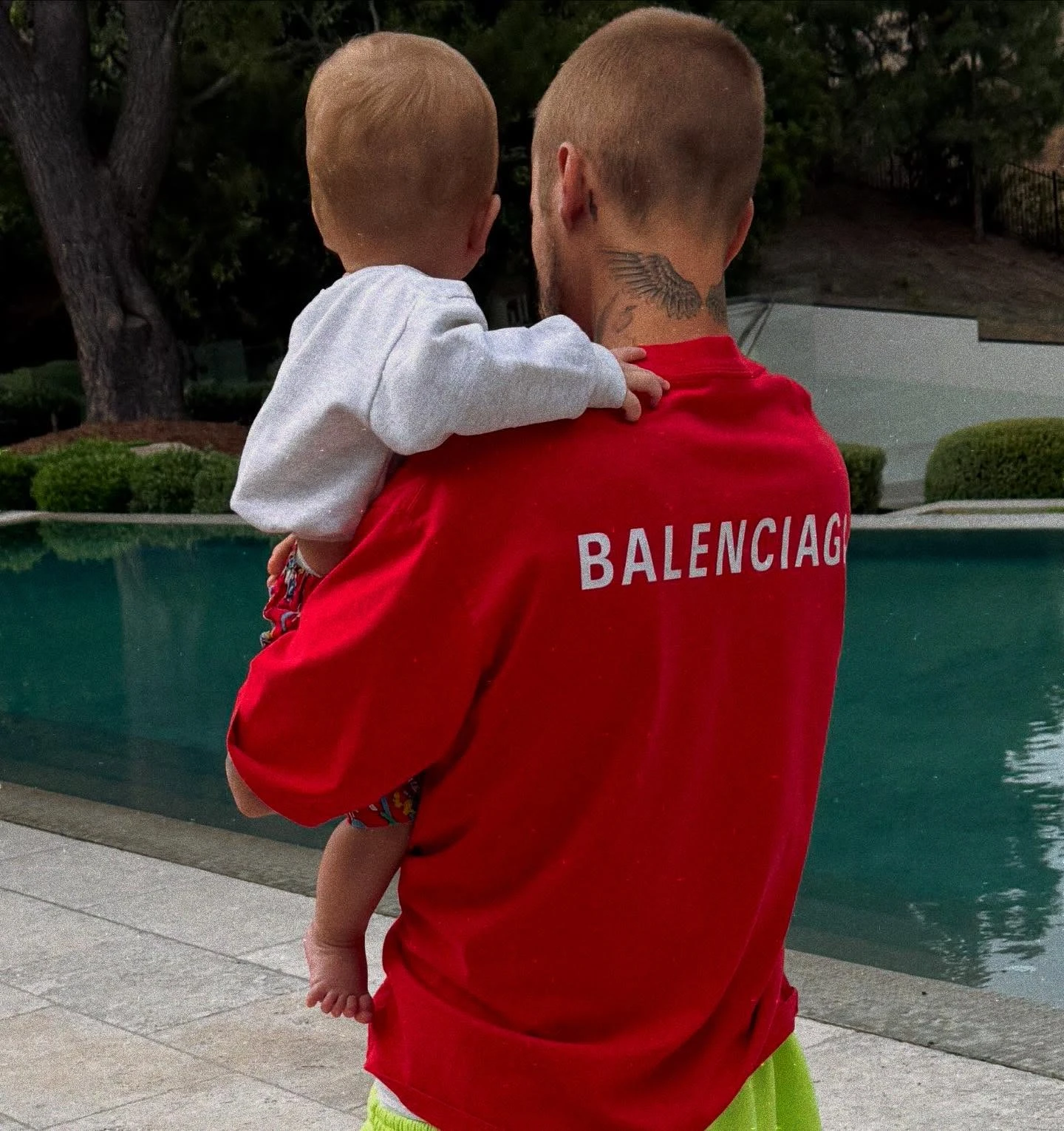 Justin Bieber úp ảnh ngón tay giữa, xả cơn tức giận, thái độ vợ sau đó sốc hơn - Hình 2