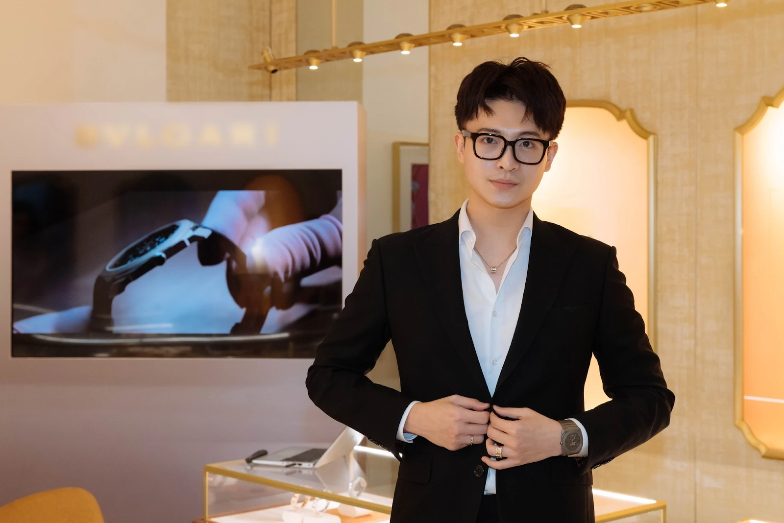 Tình cũ Midu từng trốn dự đám cưới, lộ diện với vibe gây ngỡ ngàng? - Hình 5