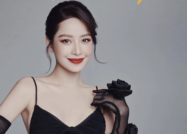 Chi Pu lập cú bứt phá ngoạn mục, hát live thảm họa đến con cưng xứ Trung - Hình 1