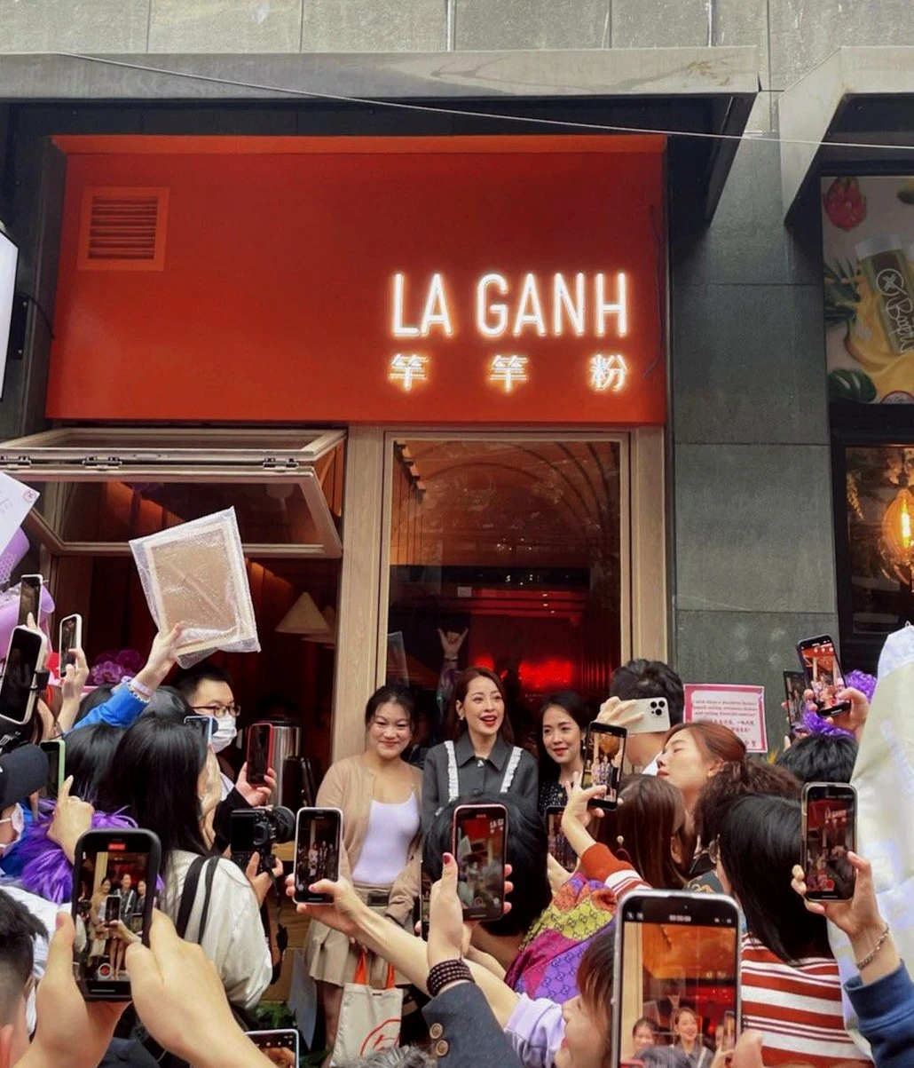 Chi Pu lập cú bứt phá ngoạn mục, hát live thảm họa đến con cưng xứ Trung - Hình 7