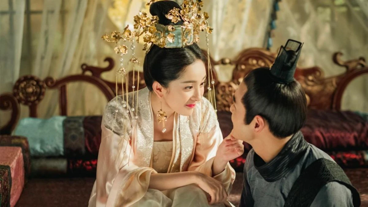 Dương Mịch: Từ Hồ Tiên đẹp nhất giờ rớt đài, nịnh hót đàn chị, chèn ép đàn em - Hình 3