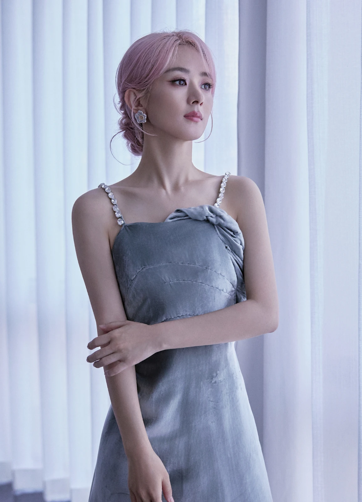 Triệu Lệ Dĩnh bị xa lánh sau vụ dung tục, phim mới thất bại, Dương Mịch cầm đầu? - Hình 2