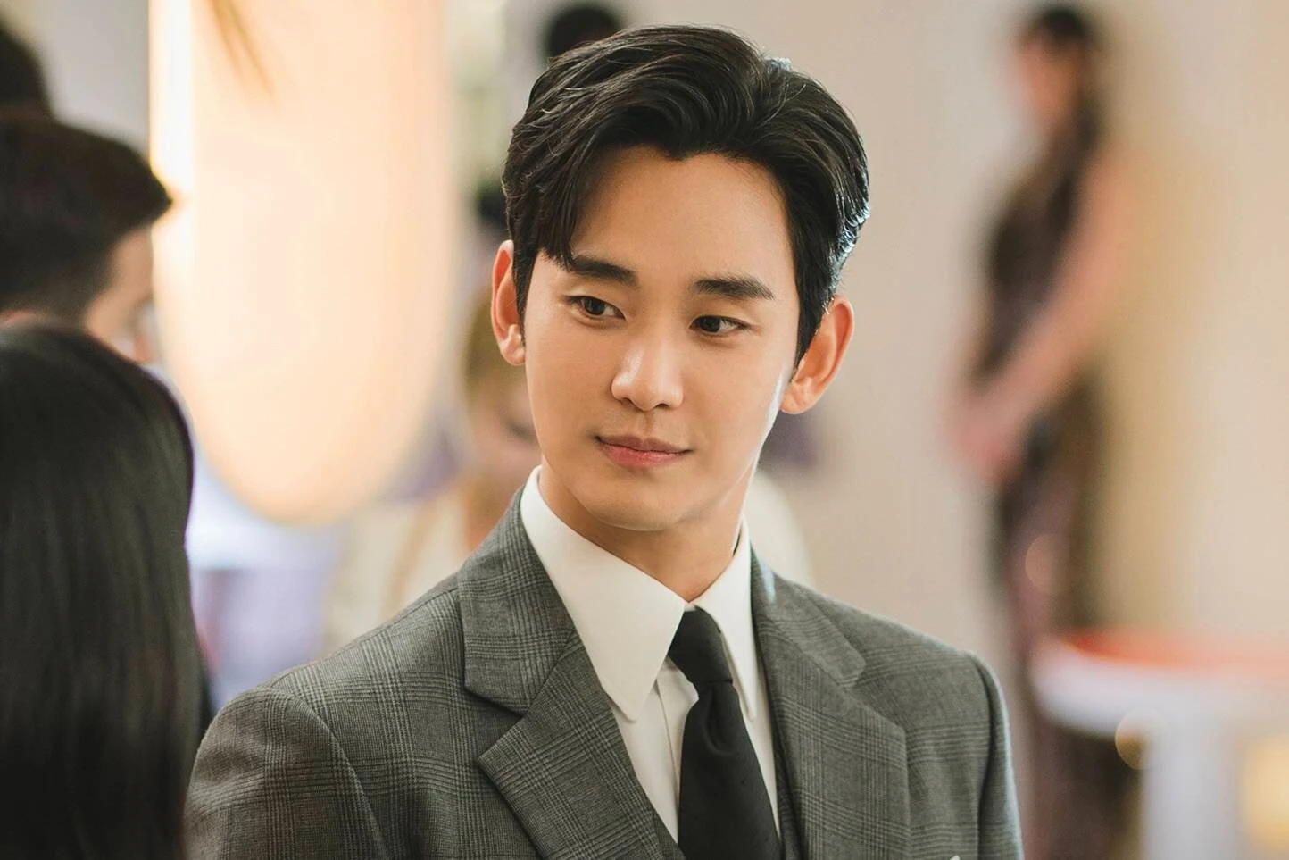 Kim Soo Hyun lại gặp biến lớn, nguy cơ này khiến fan không khỏi lo lắng? - Hình 2