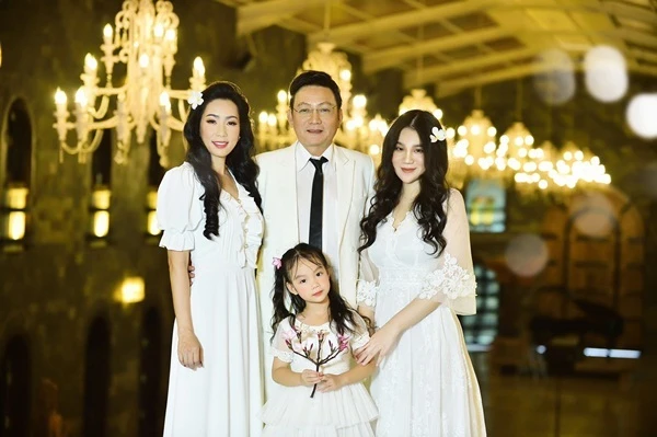NSND Trịnh Kim Chi: Từ Á hậu đa tài, đến giật bằng Thạc Sĩ ở tuổi U60 - Hình 5
