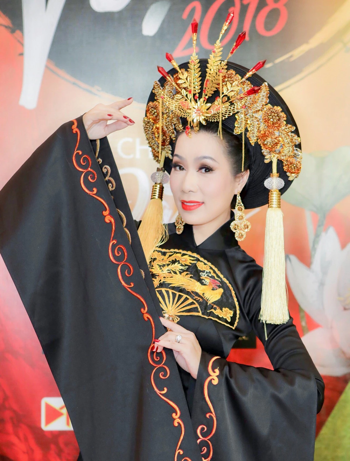 NSND Trịnh Kim Chi: Từ Á hậu đa tài, đến giật bằng Thạc Sĩ ở tuổi U60 - Hình 2
